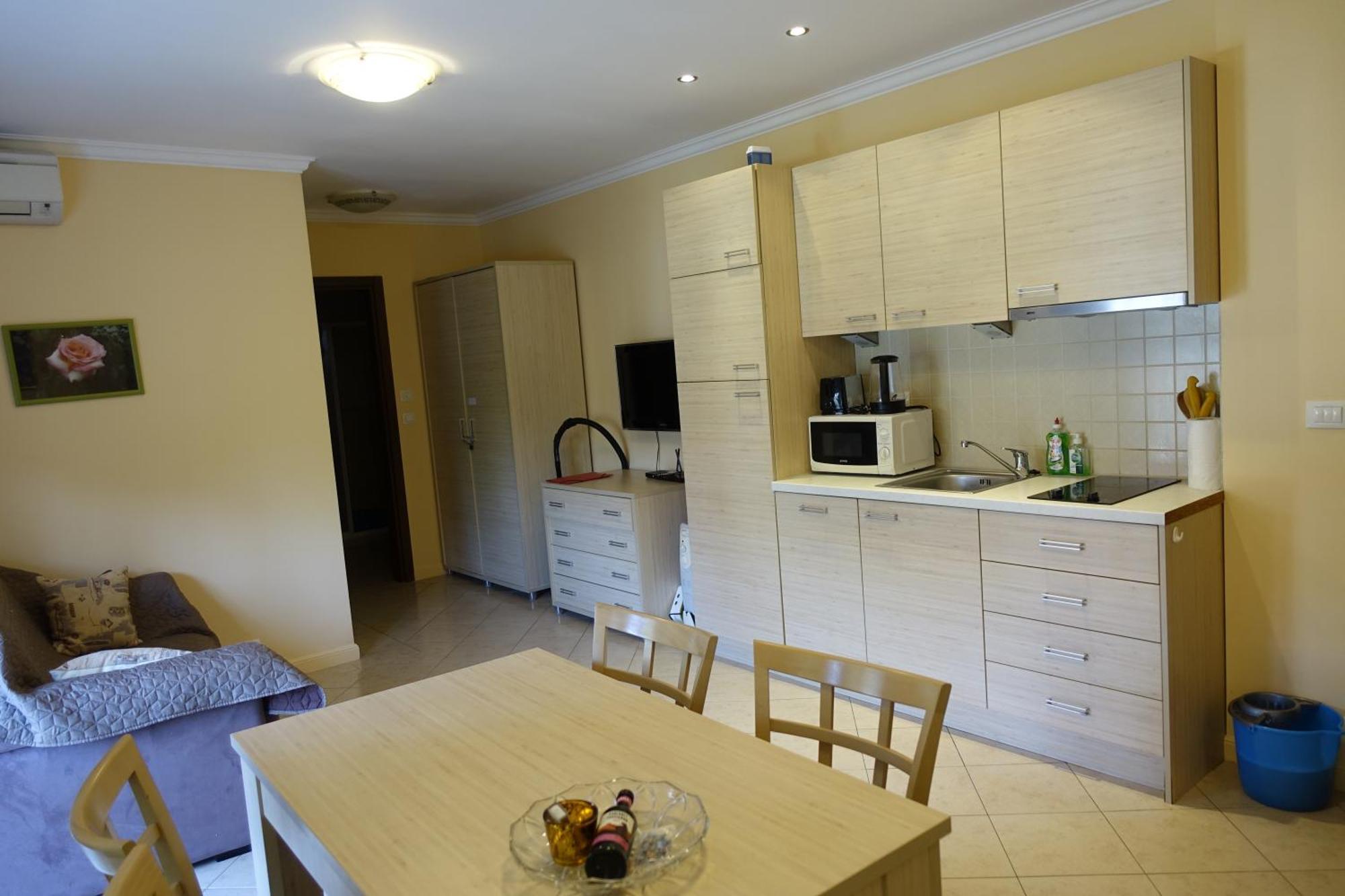Private Holiday Flat By Seaside - Santa Marina- סוזופול מראה חיצוני תמונה